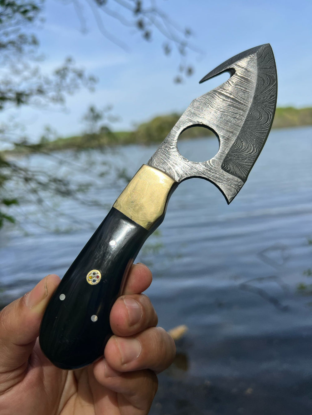 Damascus Gut Hook Knife – Black Handle & Leather Sheath
