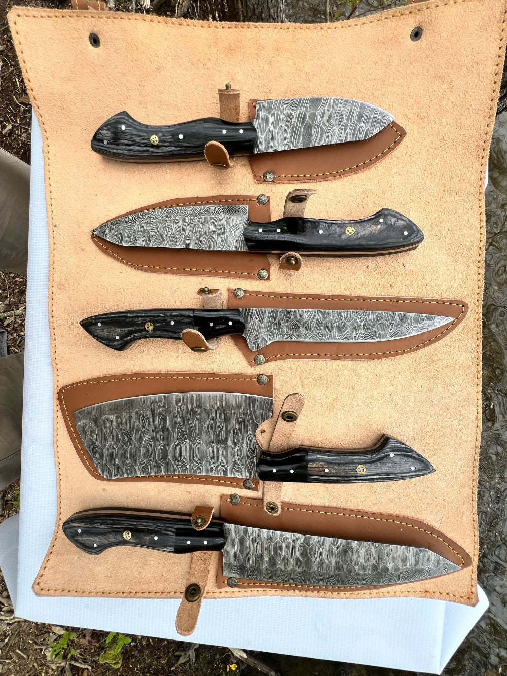 Hand-Forged Damascus Knife Set – 5 Pieces with Leather Roll
