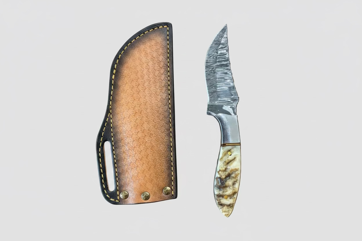 Handmade Damascus Skinner Knife – Natural Bone Handle with Leather Sheath